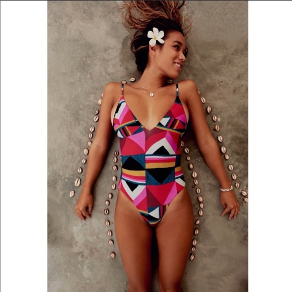 Billabong• Burn Wild One Piece Swim